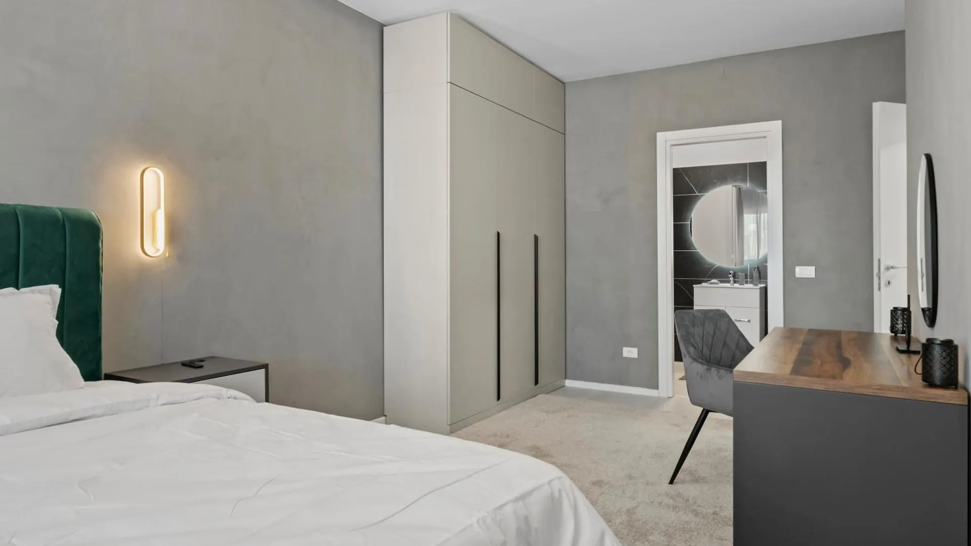 Ultra-Modern & Spacious 2Br Apartment With Balcony Boekarest