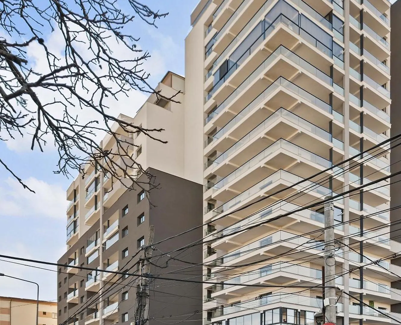 Ultra-Modern & Spacious 2Br Apartment With Balcony Bucharest